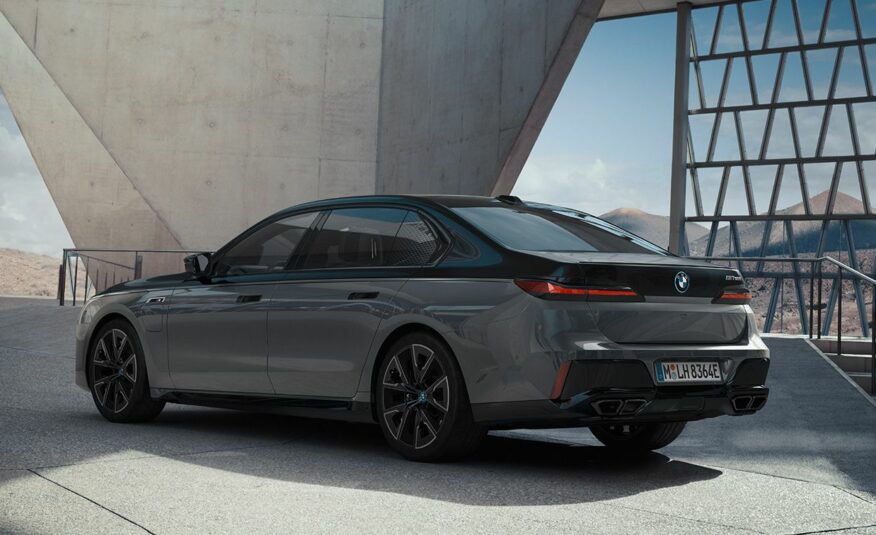 2023 BMW M760e xDRIVE