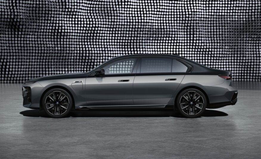 2023 BMW M760e xDRIVE