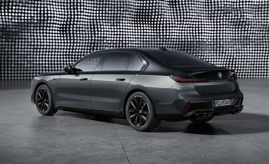 2023 BMW M760e xDRIVE