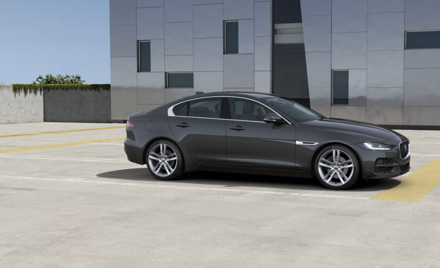 2023 Jaguar XE R-DYNAMIC HSE