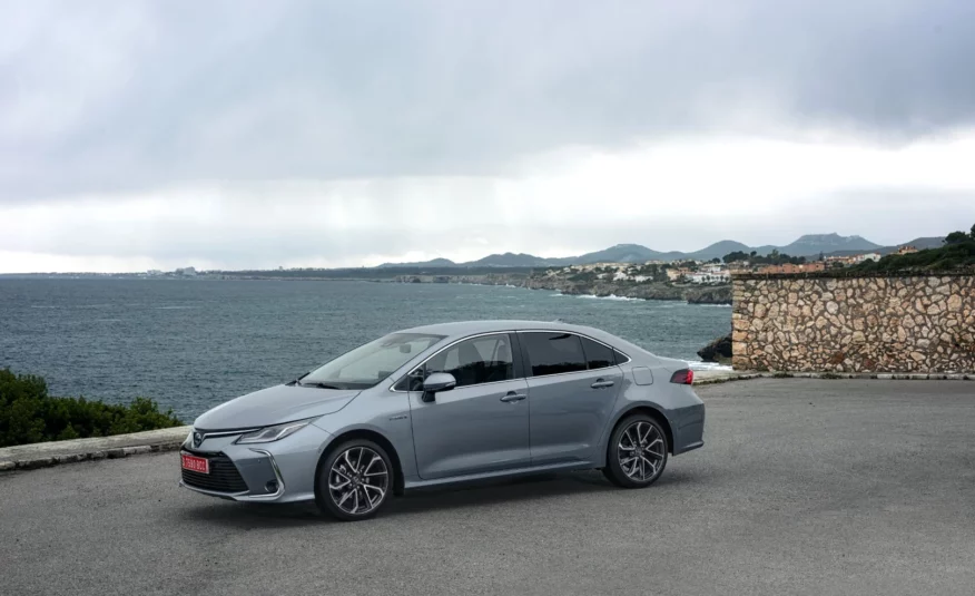 2023 Toyota COROLLA SEDAN 1.8 L HYBRIDE