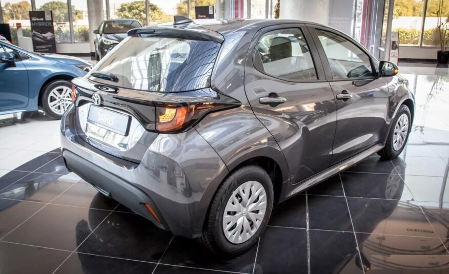 2023 Toyota YARIS 1.0 L VVTI FRANCE