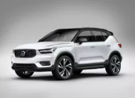 2024 Volvo XC40 2.0 L PLUS DARK