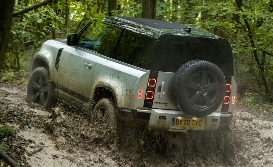 2023 Land Rover DEFENDER 90 2.0 L P300 SE