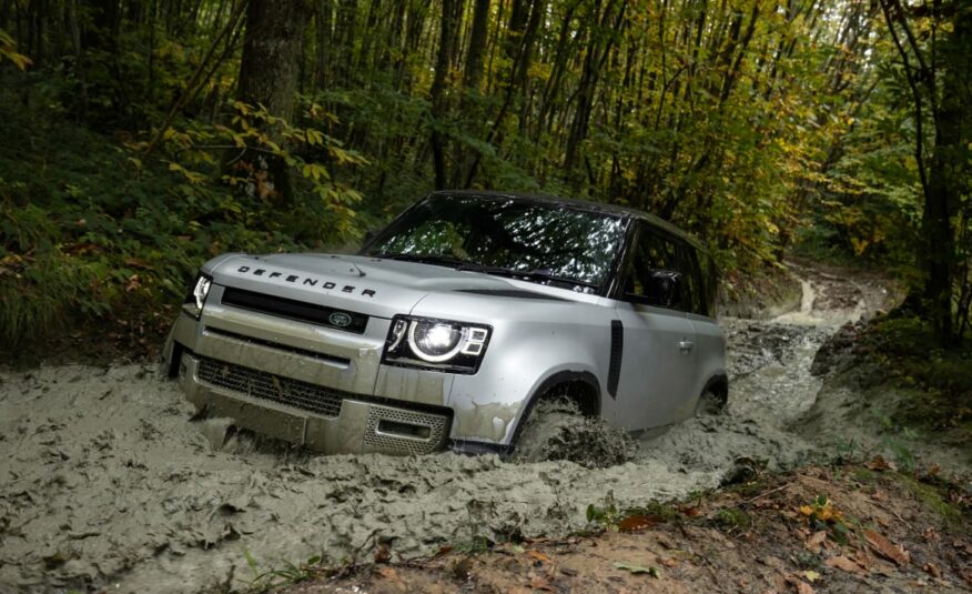 2023 Land Rover DEFENDER 90 2.0 L P300 SE