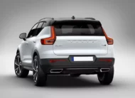 2024 Volvo XC40 2.0 L PLUS DARK