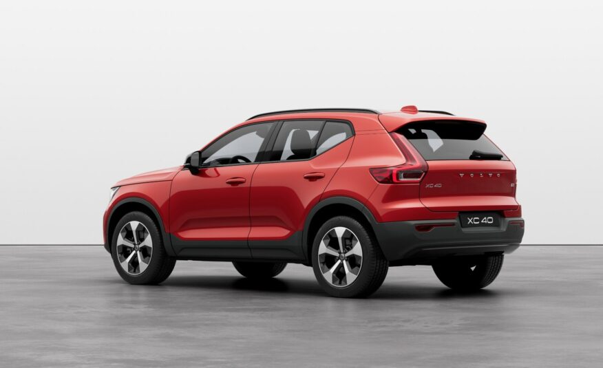 2024 Volvo XC40 2.0 L ULTIMATE DARK