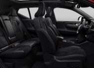 2024 Volvo XC40 2.0 L ULTIMATE DARK