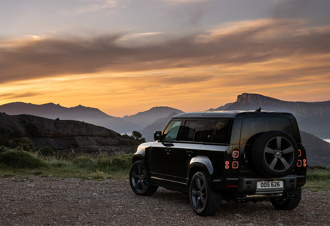 2023 Land Rover DEFENDER 110 2.0 L D200 S