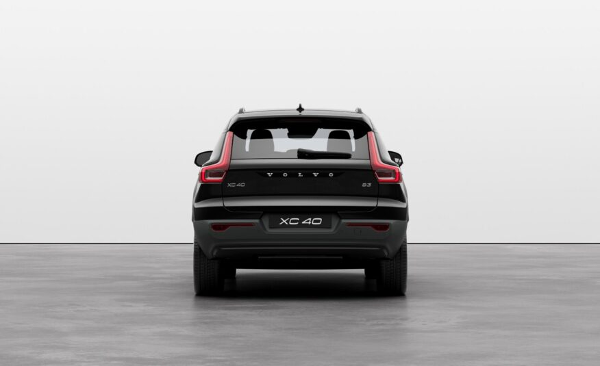 2024 Volvo XC40 Ultimate B3 Dark Theme