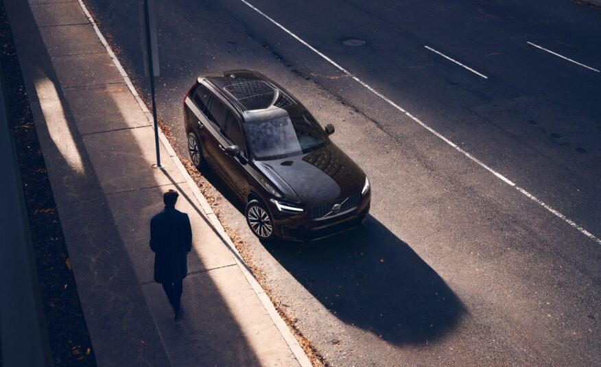 2024 Volvo XC90 Recharge T8 Ultimate Dark