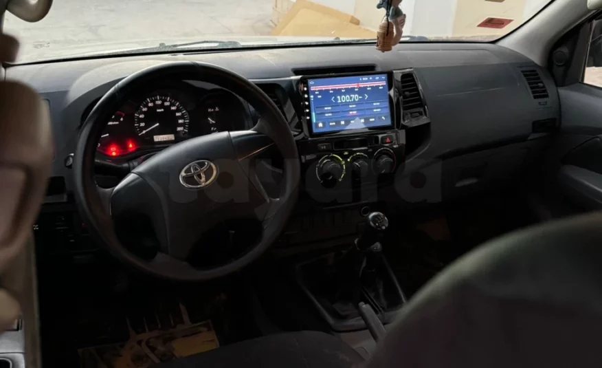 2013  Toyota  Hilux