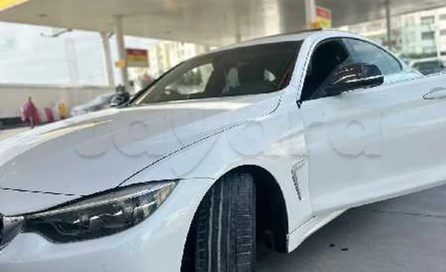 2018  BMW  Serie 4