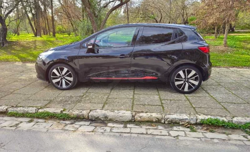 2016  Renault  Clio