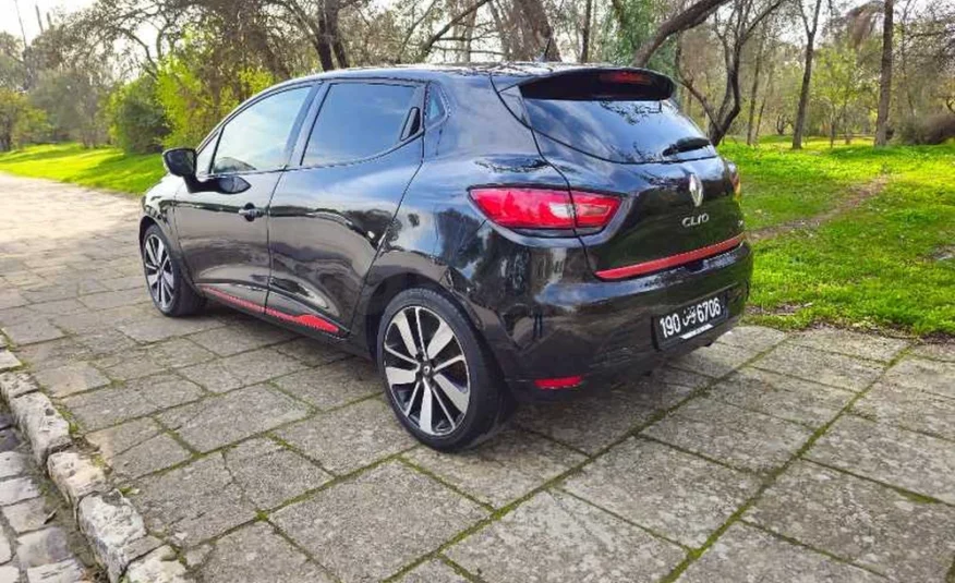 2016  Renault  Clio