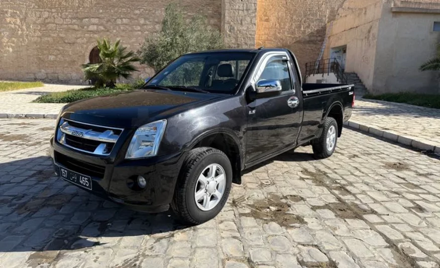 2012  Isuzu  D-MAX