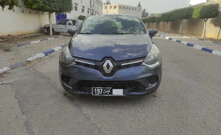 2017  Renault  Clio