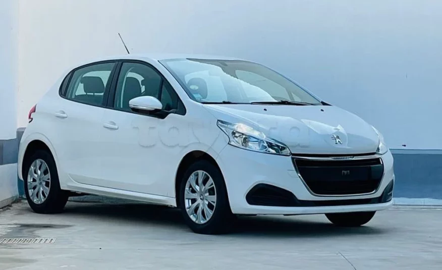 2021  Peugeot  208