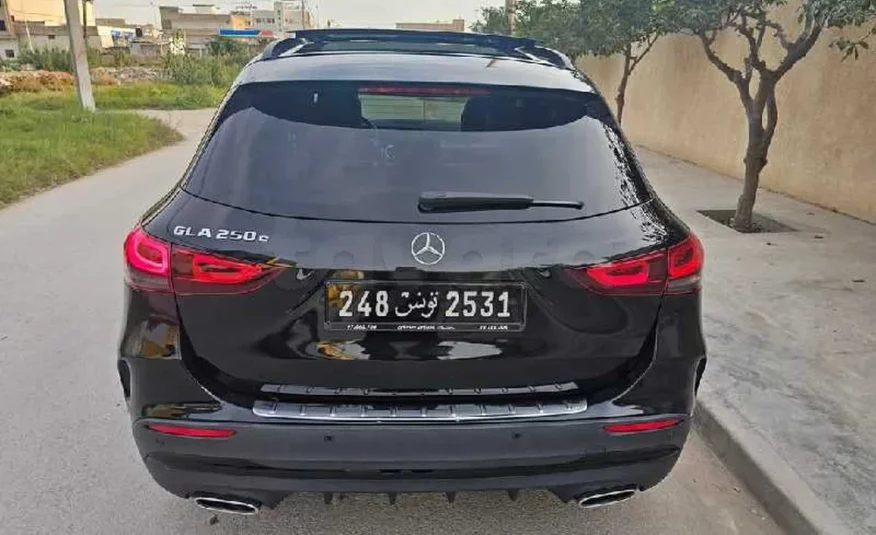 2022  Mercedes-Benz  Classe GLA