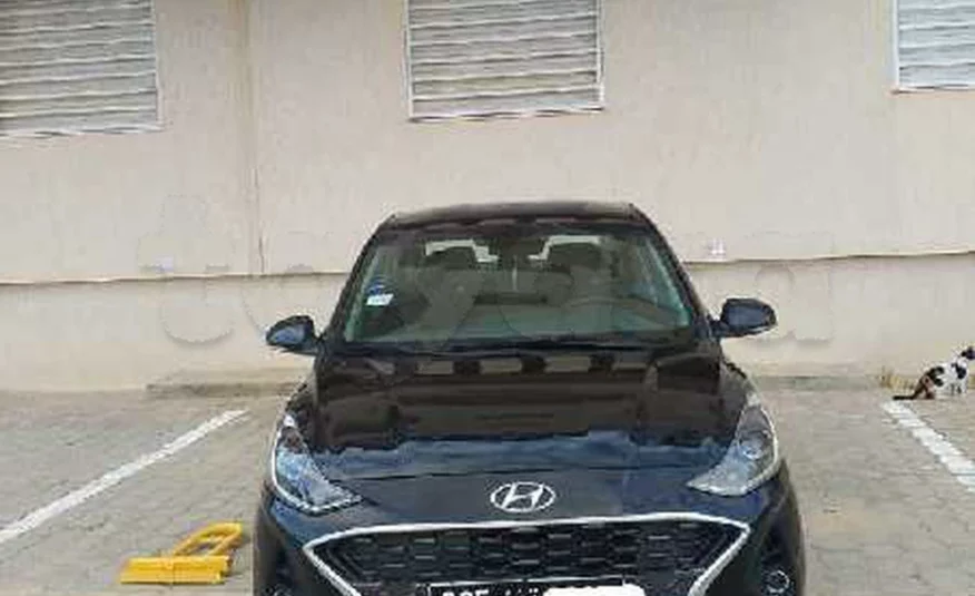 2022  Hyundai  Grand i10