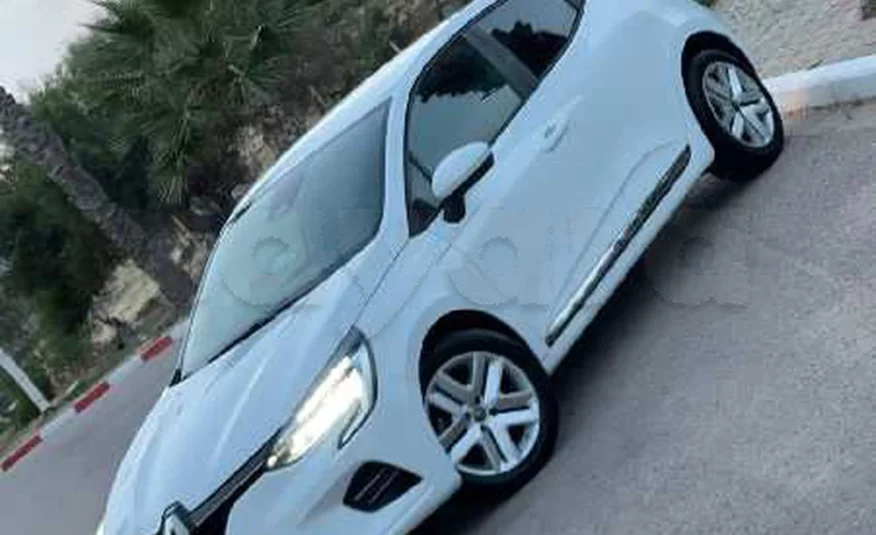 2021  Renault  Clio