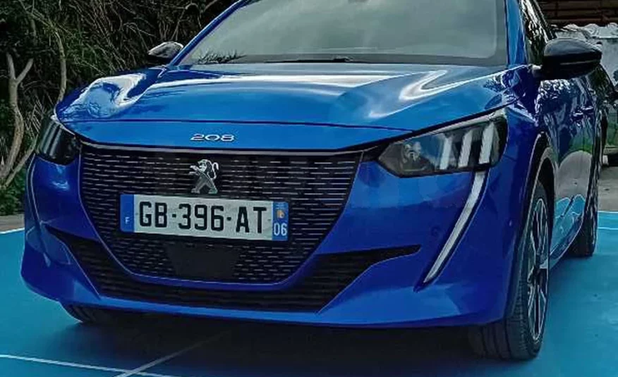 2021  Peugeot  208