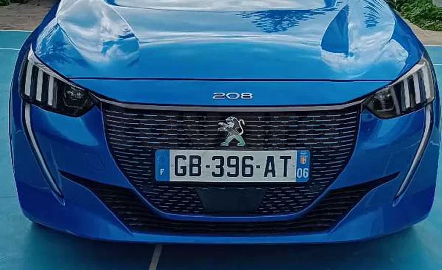 2021  Peugeot  208