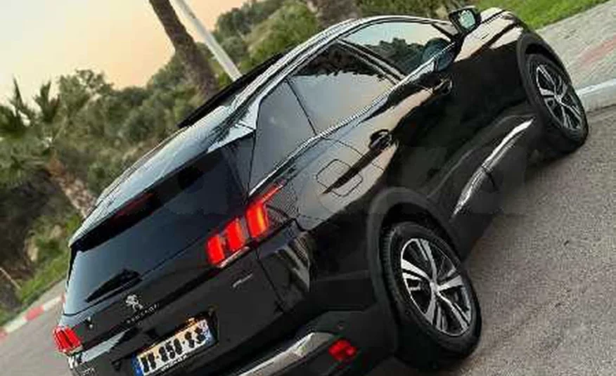 2021  Peugeot  3008