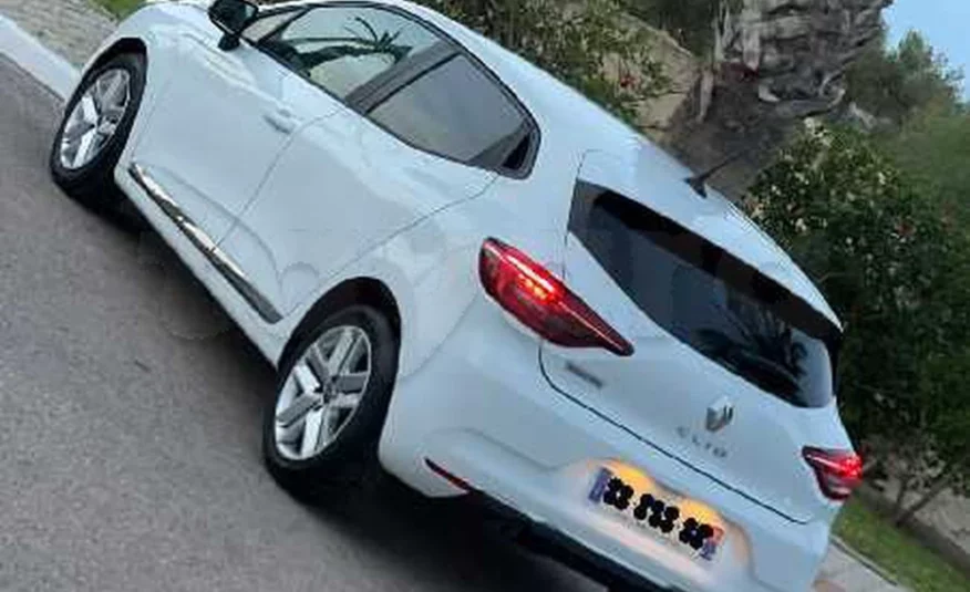 2021  Renault  Clio