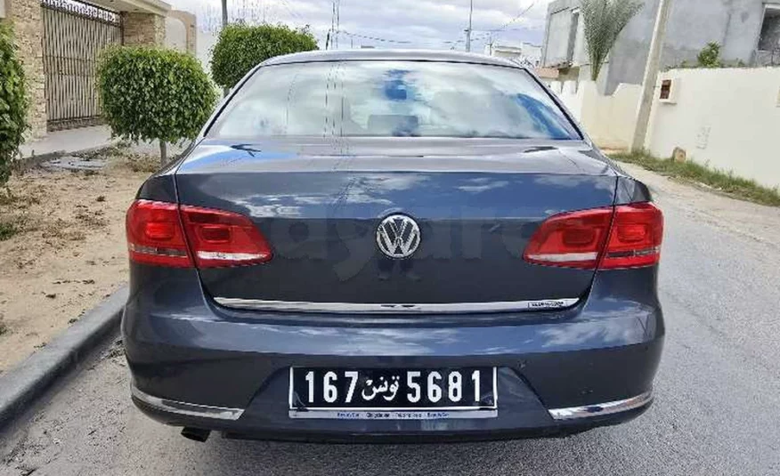 2012  Volkswagen  Passat